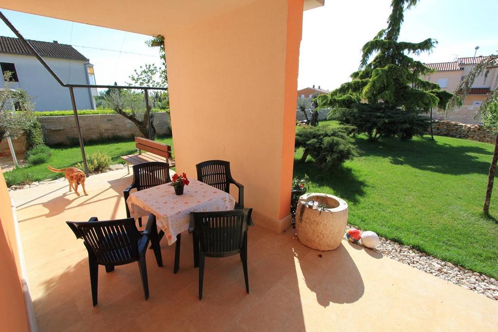 Apartment Dusanka Fazana Exterior photo